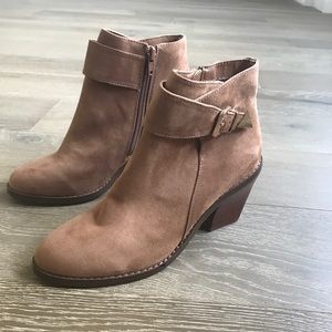 FOREVER 21 Ankle booties SZ 8